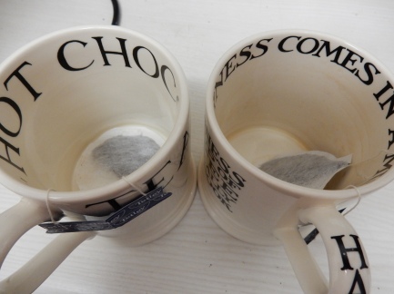 4_tea-cups